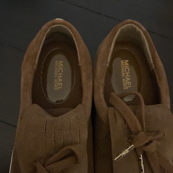 MICHAEL KORS SUEDE BROWN SNEAKERS SZ 10 - Picture 2 of 8